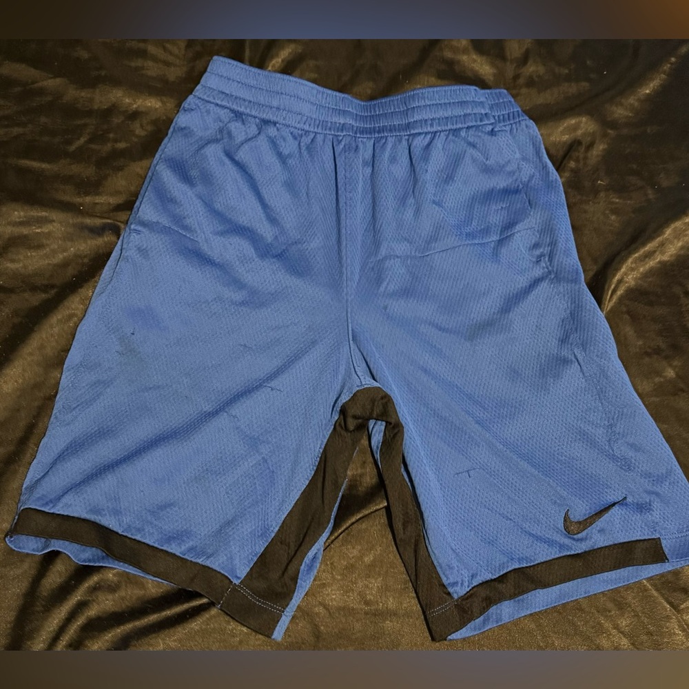 Nike shorts for teenage boy. Size XL